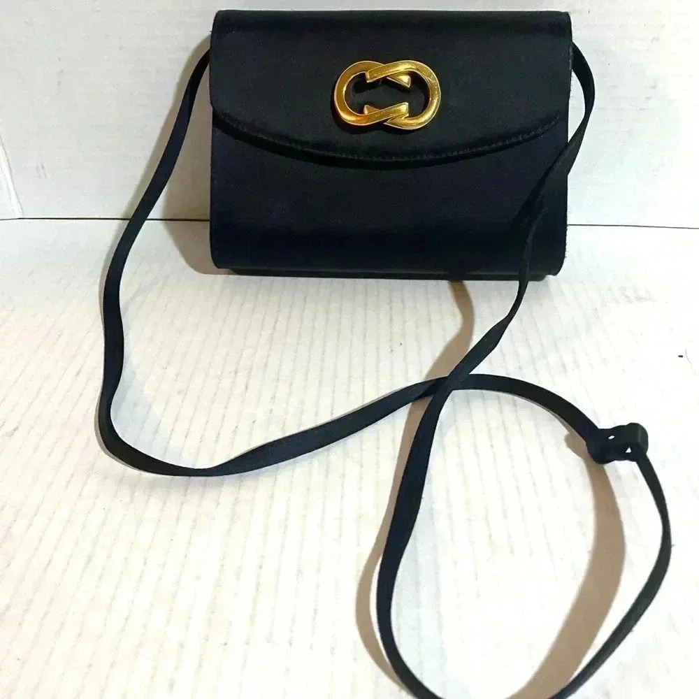 Gucci black satin vintage GP logo shoulder handbag - Picture 5 of 13